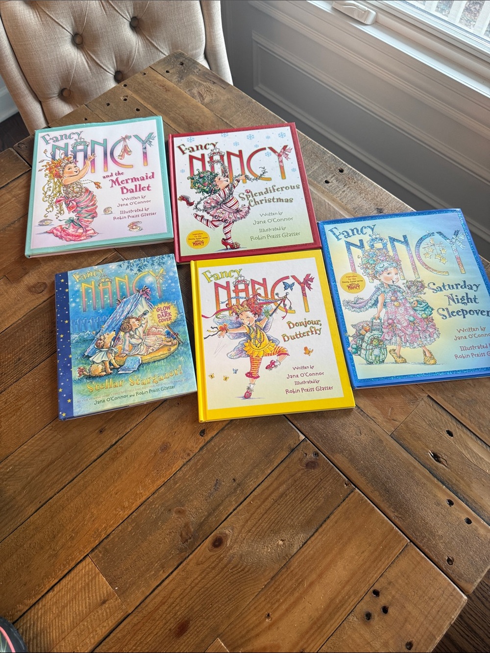 HUGE LOT of 5 LARGE FANCY NANCY HARDCOVER Books - VERY GOOD Used Condition!